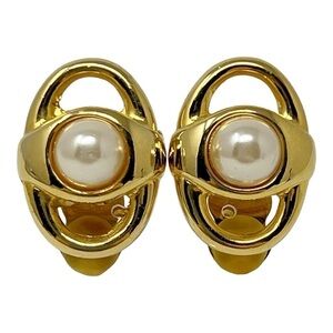 Paolo Gucci Vintage 80's Oval Gold Tone  Round Faux Pearl Clip Earrings